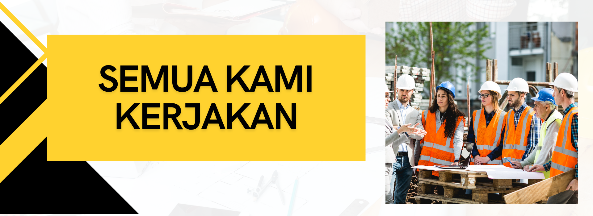 Excavator bekerja di lapangan